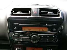 AM/FMラジオ付きCDプレーヤー装着です。