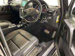 【PRE-SAFE】急ブレーキや危険なステアリング操作等を感知したときに、乗員の安全性を向上させる動作をします。