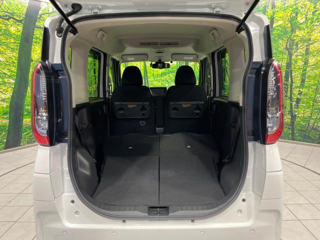 普段のお買い物や通勤、送迎等に十分な荷室スペースを確保しております。セカンドシートを倒すと、大きな荷物の積載も可能です♪