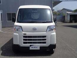 ロングラン保証1年付きです。保証距離は走行距離無制限となっております（プラスでの延長保証もございますがその場合は有料となっております。詳しくはスタッフまでお尋ねください。）