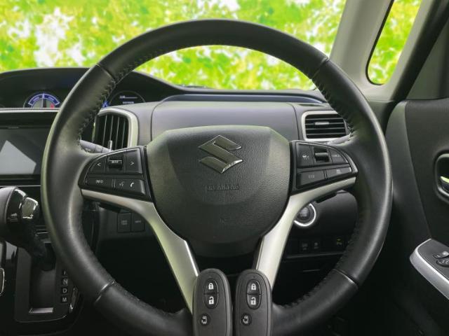 WECARSの展示場では実際に見て、触ってお車をお選びいただけます！知識の豊富な営業スタッフが様々なカーライフをご提案いたします！