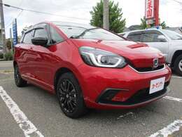 新車各メーカー取扱いしてます、販売センターには距離の少ない車、4WD車、登録落ちの車など、多数取り揃えております、又お客様のご希望の中古車もお探しできますので、ご用命下さい。