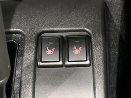 【シートヒーター】寒い日に重宝するシートヒーター！エアコンより早く温まってくれるので寒がりの人も安心ですね♪エアコンの温風は乾燥するから苦手、という方にもをおすすめです。