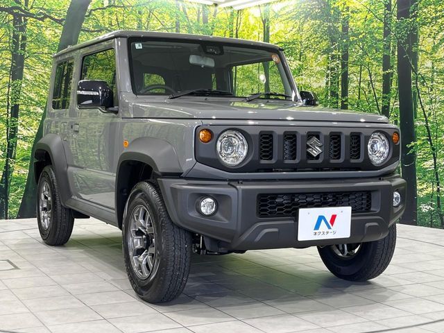 大好評のボディコーティング「弾スプラッシュコート」もご納車までに施工可能。通常のガラスコートと異なる、耐久年数6年の無機質ガラスコーティングが、ボディをキレイな状態に保ってくれます。