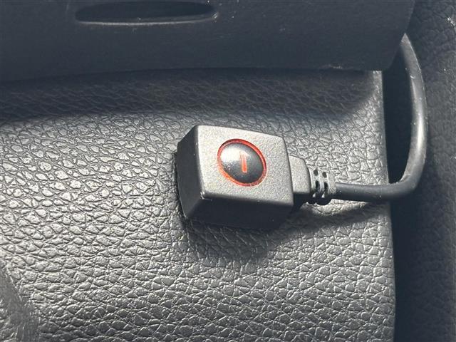 気になる車はすぐにお問い合わせください！右のカーセンサー専用無料ダイヤルから、専門スタッフがお車のご質問にお答えいたします！