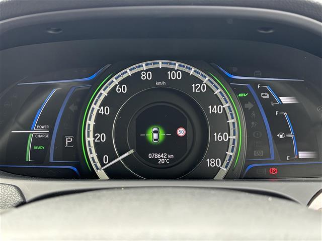 【スピードメーター】メーターがシンプルで見やすく運転しやすいですね！