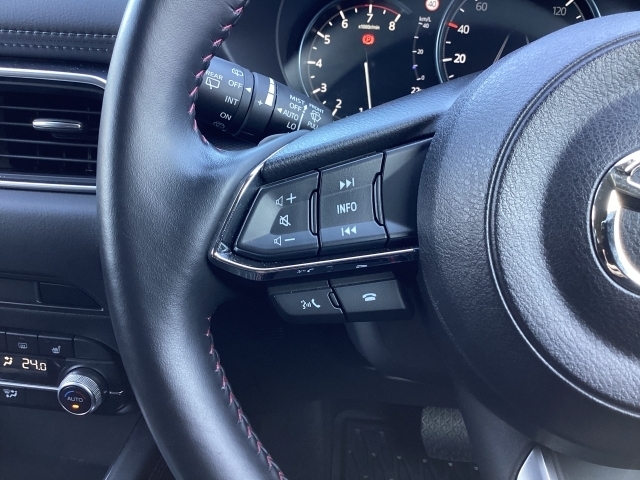 オーディオリモートコントロールスイッチにより、手元でのステレオ操作や、ハンズフリー通話が楽しめます。