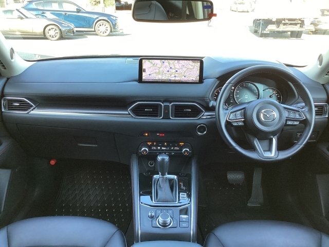 細部まで作り込まれた造形美！毎日でも運転して『人馬一体』を楽しみたくなります。是非、クルマに触れてその質感を味わってください。