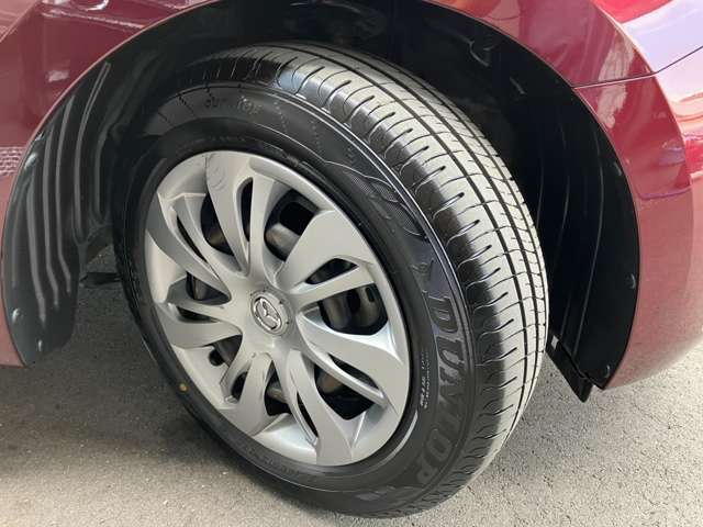 185/65R15のサイズは乗り心地と安定感を計算されて、マツダ2にピッタリなサイズを選ばれました。