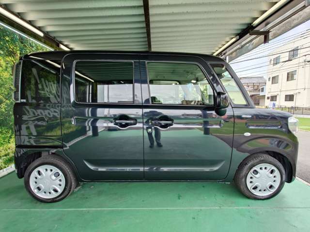 ■親切・丁寧な接客をお約束■　初めてお車のご購入を検討されている方や、お車についてあまり詳しくない方にも分かりやすい接客を心掛けております。女性営業スタッフも在籍！購入に不安がある女性の方もぜひ♪