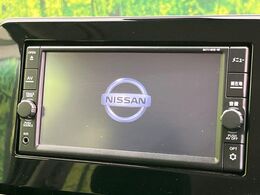 【純正ナビ】人気の純正ナビを装備。オーディオ機能も充実しており、Bluetooth接続すればお持ちのスマホやMP3プレイヤーの音楽を再生可能！毎日の運転がさらに楽しくなります！！