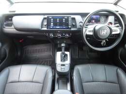 ご納車後も安心なプレミアム保証をご提案いたします。ナビや電装品、エアコンなども含めた600項目の充実した保証内容と安心のロードサービス付帯でサポートいたします。詳細はお尋ねください。