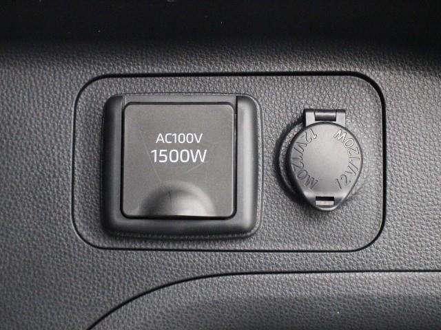 便利なアクセサリーコンセント(AC100V・1500W)が装備されています。アウトドアシーンや停電などの非常時に便利な機能です。