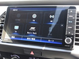 ナビゲーションはギャザズ9インチメモリーナビ(VXU-245FTi)が装着されております。AM、FM、CD、DVD再生、音楽録音再生、フルセグTV、Bluetoothがご使用いただけます。