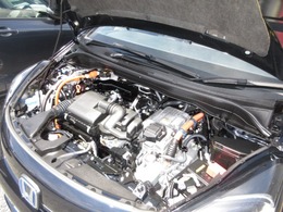 内装、外装、エンジンルームの隅ずみまでクリーニングを実施してお渡しします！　プロが仕上げをしましたからピッカピカですよ～！点検整備もきっちり実施いたします。