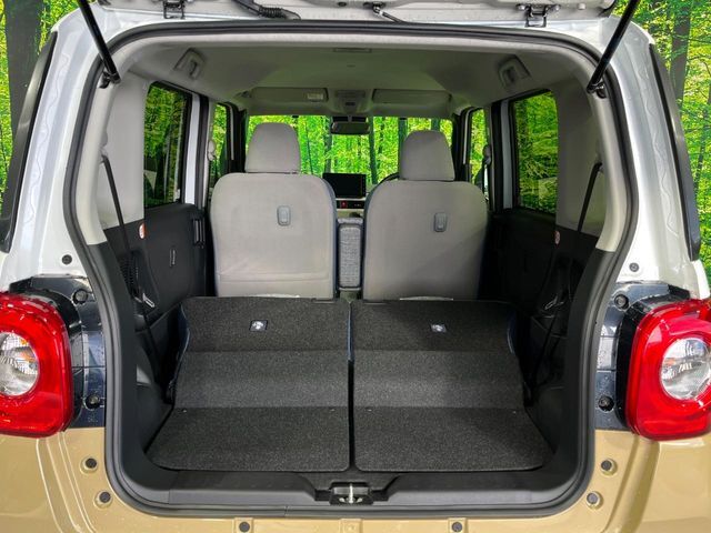 普段のお買い物や通勤、送迎等に十分な荷室スペースを確保しております。セカンドシートを倒すと、大きな荷物の積載も可能です♪