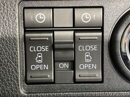 【両側パワースライドドア】スマートキーや運転席のスイッチで後席両側スライドドアの開閉が可能♪電動だから力を入れてドアを開ける必要が無く、小さなお子様でも簡単に開け閉めでき快適です♪