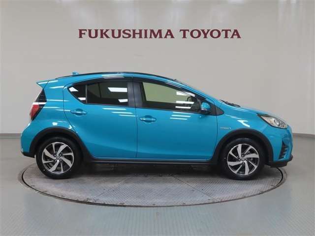 【まるごとクリーニング】シートを取り外して車内を徹底洗浄！隅々まで美しく仕上げます！