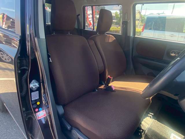 【室内】納車前にはルームクリーニングを行います！家族が使う車の様に、丁寧に清掃していきます！