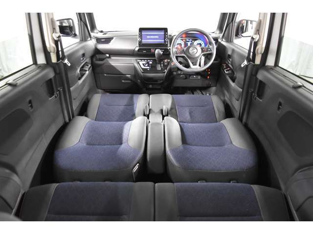 ★シートを倒せばちょっとした休憩もできて体を休めることもできますよ♪