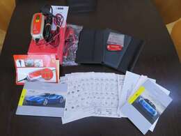 保証書、取扱説明書、スペアキー、充電器ございます！