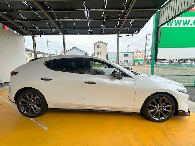 当社では中古車の他に、新車に月々6千円台から乗れる「スマート定額プラン」をご用意しております！毎月のお支払金額に車検代や毎年の税金も含んでます！詳しくは【http://www.e-g-a.co.jp/newcar_lp】にアクセス！