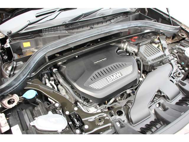 2000cc直噴ツインパワーターボディーゼルエンジン搭載モデル！環境性能は勿論、高トルクにて、走行性能にも優れたユニットです！