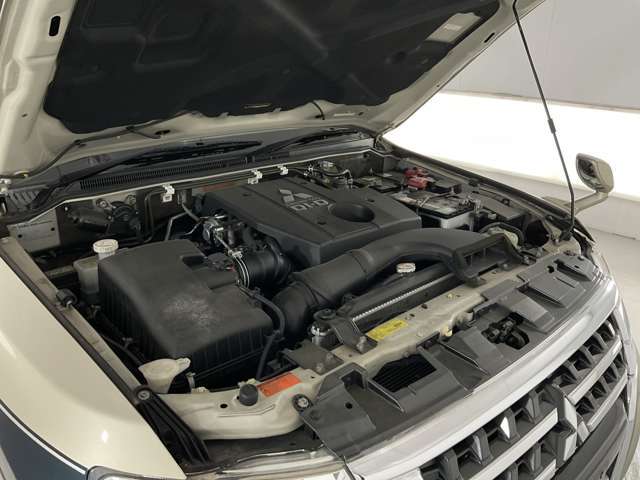 当店スタッフ全員が「中古自動車販売士」です♪お車のご購入が初めての方や、お車に詳しくない方でもわかり易いご説明を全スタッフ心掛けております。些細な疑問も親身になってお答え致しますのでご安心下さい！