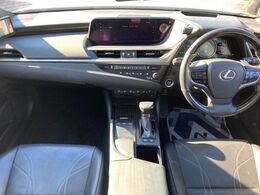 グループ総在庫数約30，000台！！全国の系列店からメーカー・車種問わずご紹介出来るので、あなたにピッタリのお車が見つかるはずです♪まずはお問い合わせ下さい☆