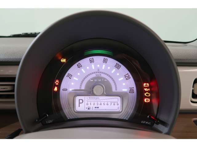 【メーター】オシャレで見やすいディスプレイです！スピードの出しすぎには注意して安全運転でお願いしますね！