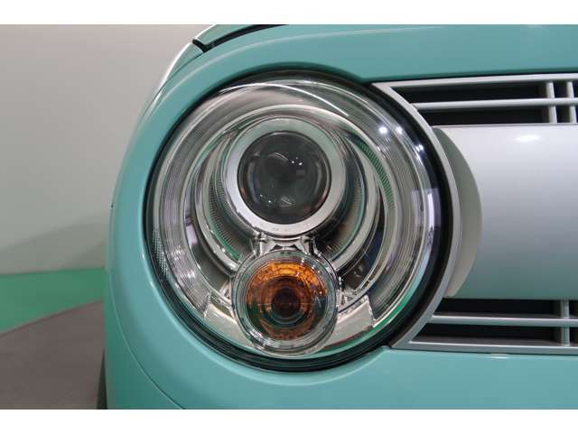 明るいヘッドライトです。