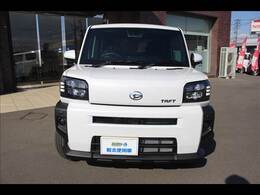 広い展示場には目移りしちゃうくらい軽・届出済未使用車が展示されてます