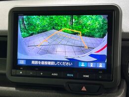 【バックカメラ】駐車時に後方がリアルタイム映像で確認できます。大型商業施設や立体駐車場での駐車時や、夜間のバック時に大活躍！運転スキルに関わらず、今や必須となった装備のひとつです！