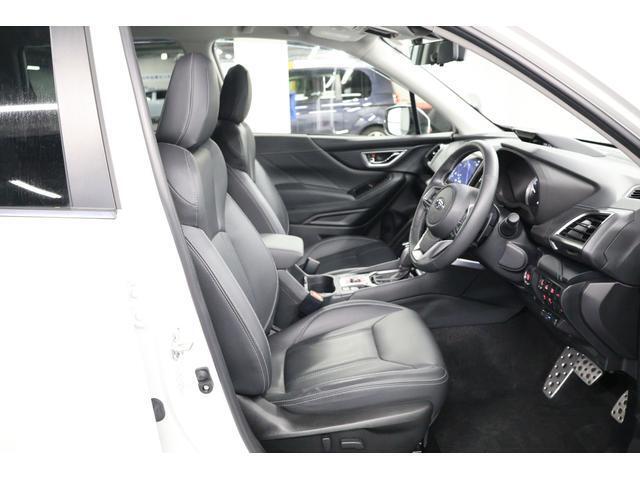 室内もまごころクリーニング済です！パワーシート・シートヒーター装備のブラックレザーシートです！