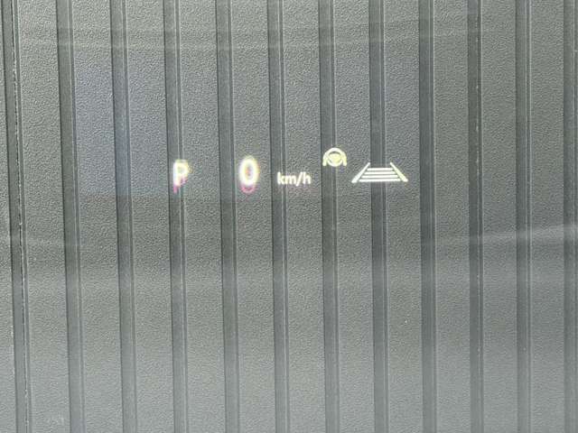 ヘッドアップディスプレイ付き☆