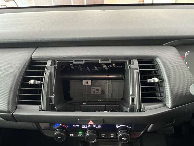 当店はお客様との会話を通じて、ライフスタイルに合ったクルマ購入の実現に尽力します。