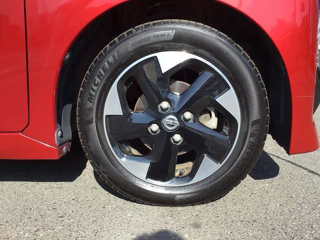 タイヤの溝は十分あります！