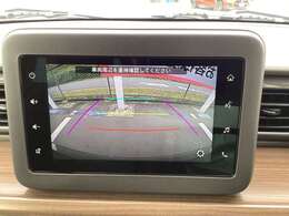 バックカメラ装備で、安全確認もサポートしてくれますね。