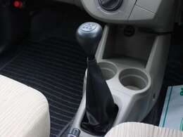 5速MT★クラッチのすべり感もなくマニュアル車でよくダメになるシフトのリンケージのガタもありません！