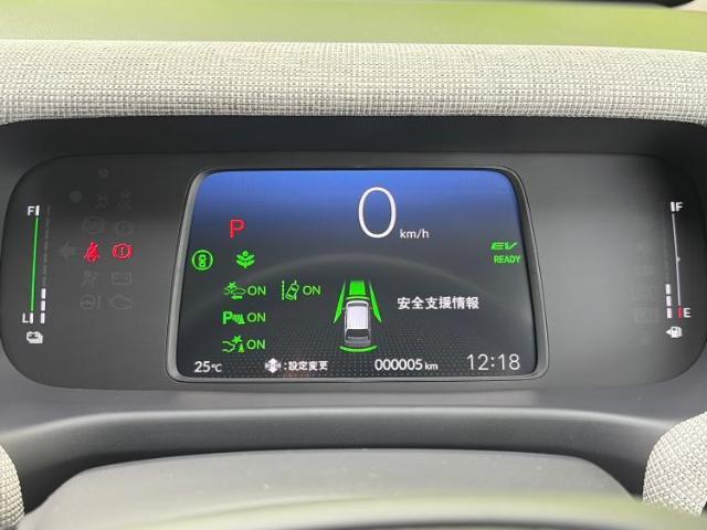 WECARSの展示場では実際に見て、触ってお車をお選びいただけます！知識の豊富な営業スタッフが様々なカーライフをご提案いたします！