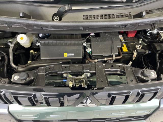 親切・丁寧な専門メカニックスタッフが応対！・車検・点検整備・事故等の修理などアフターサービスも安心。お車のカスタマイズもネクステージのサービススタッフまでご相談ください！