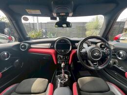 お車に関するご相談、ご質問等ございましたらお気軽に展示場にお越しくださいませ♪もちろんお電話でもご対応可能でございます！車両の詳細の画像、動画も撮影を行いお送りさせていただくことも可能でございます！
