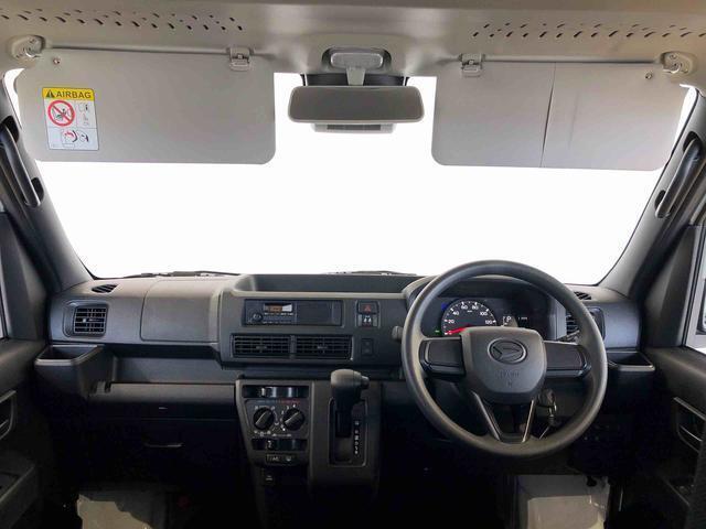 背の高い方でも頭がラクに通せ、シートも無理のない姿勢で乗り降りしやすい高さです。