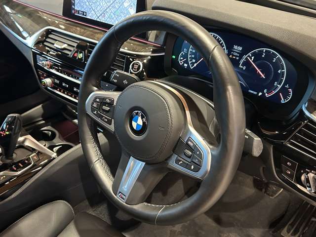 ベンツ、BMW、アウディといったドイツのプレミアムブランドをはじめとした、各種輸入車ブランドを同時に比較することができます。