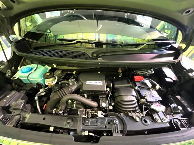 親切・丁寧な専門メカニックスタッフが応対！・車検・点検整備・事故等の修理などアフターサービスも安心。お車のカスタマイズもネクステージのサービススタッフまでご相談ください！