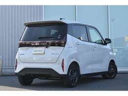 スムースな発進で運転が楽しく、力強い加速は軽ターボ車の約2倍！電気自動車の軽サクラが入庫しました