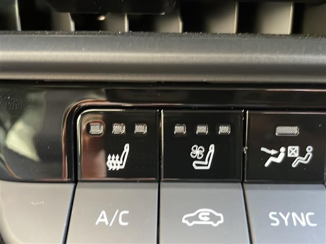 【運転席操作部】快適なドライブを楽しむための機能が装備されています！運転席から触れるので、使いやすいです！除菌プランいれていただくと、さらに清潔で安心していただけます！