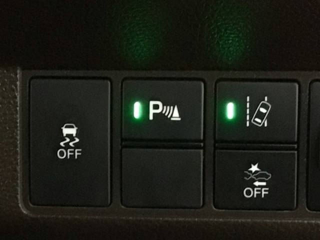 ホンダが推し進める総合先進安全装備のセンシング搭載！　衝突や斜線はみだしなどの危険が予測される時、センサーが警告。ヒューマンエラーを高度先進技術が補完してくれます。