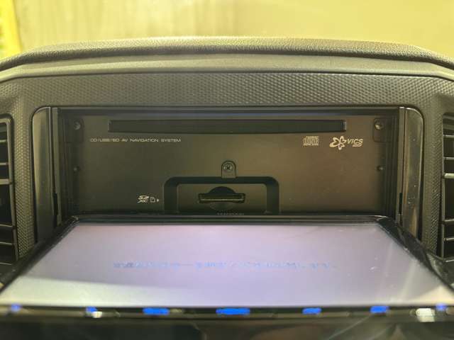 入庫時はスタッフが丁寧に洗車♪ご納車前には更にもう一度仕上げを行います♪オプションでプロによる内装クリーニングや大人気のボディーコーティング、鈑金修理なども格安で承ります。