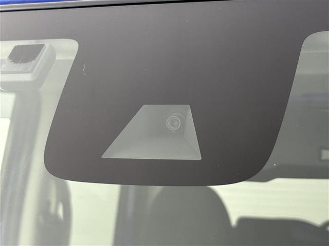 【　衝突被害軽減ブレーキ　】衝突軽減ブレーキ付き♪誤操作で万が一、前方の車に衝突しそうになった際に自動でブレーキが作動し衝突の被害を軽減します！